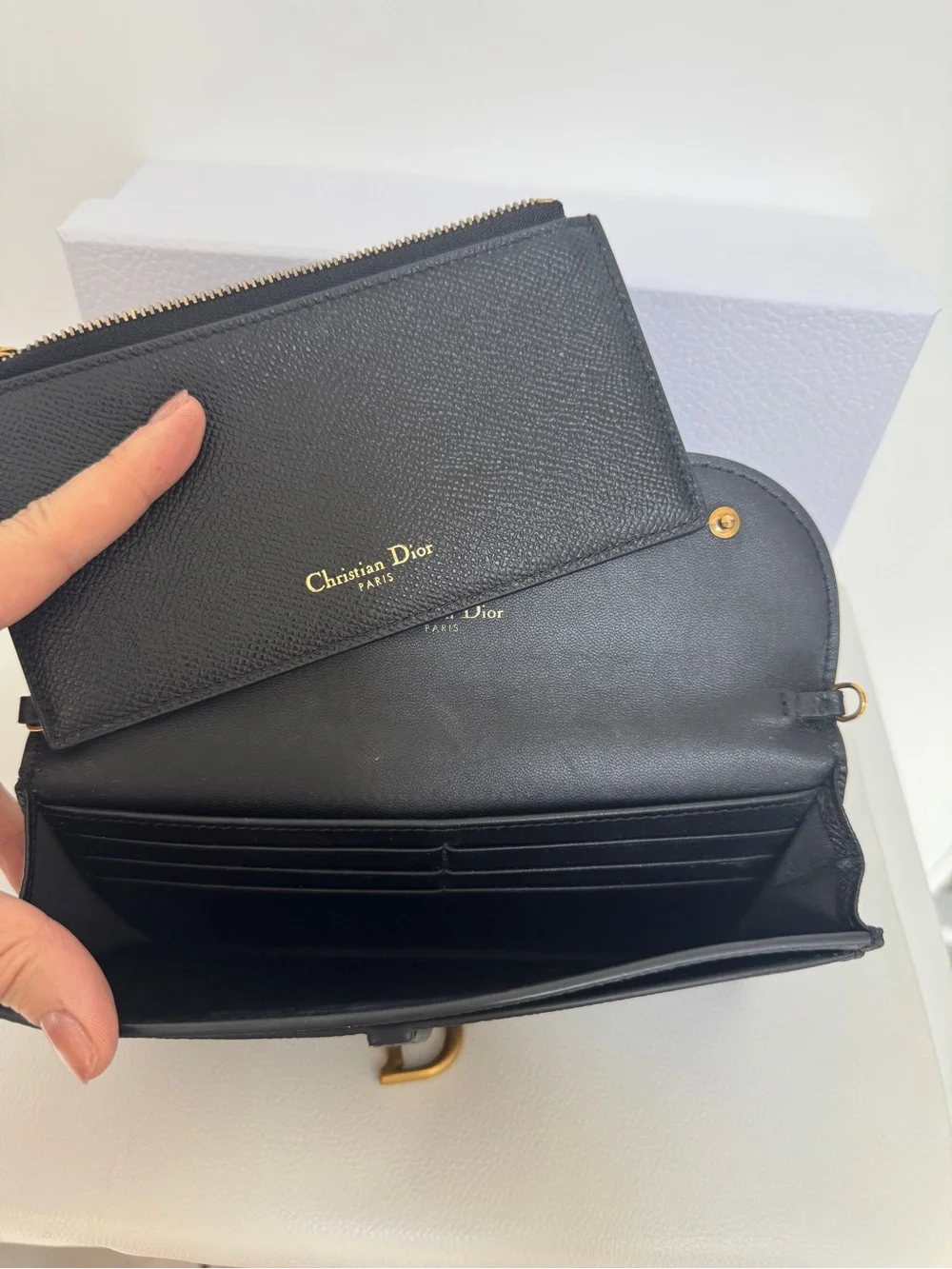 Dior Wallet On Chain